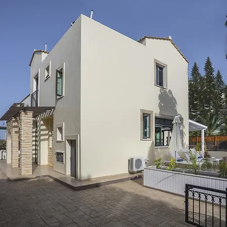 Mylos 8 Villa *