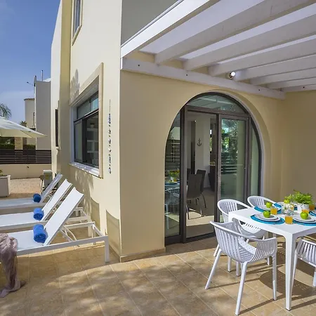 Mylos 8 Villa *